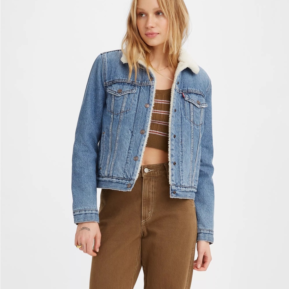 Levi’s Tucker Sherpa Lined Jean Jacket Womens small